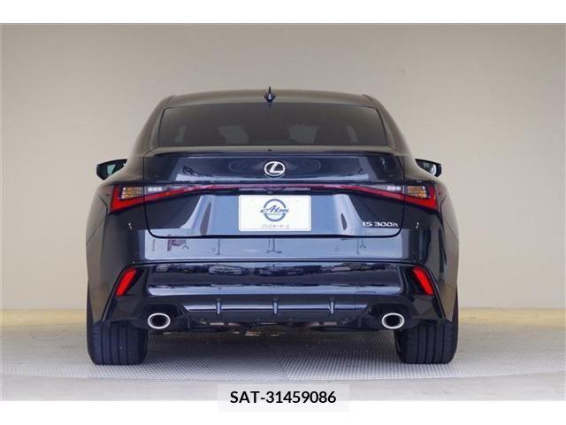 Lexus IS 2022-11 397095-21