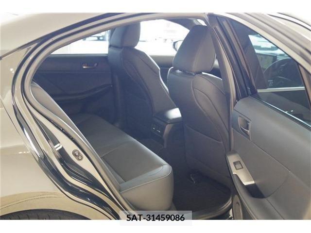 Lexus IS 2022-11 397095-15
