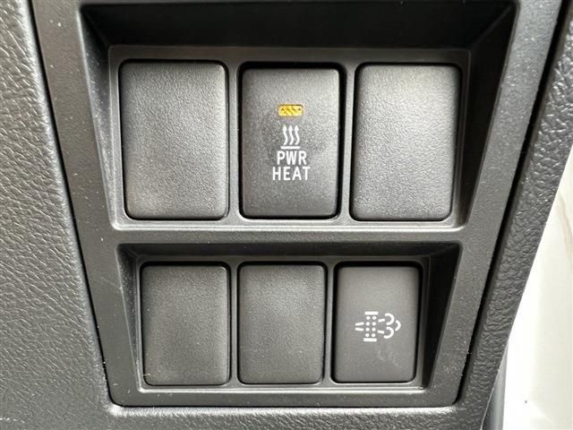 Toyota HILUX 2019-12 27459-15