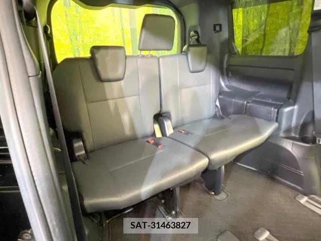 Toyota ESQUIRE 2019-06 321623-9