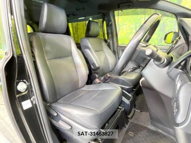 Toyota ESQUIRE 2019-06 321623-7