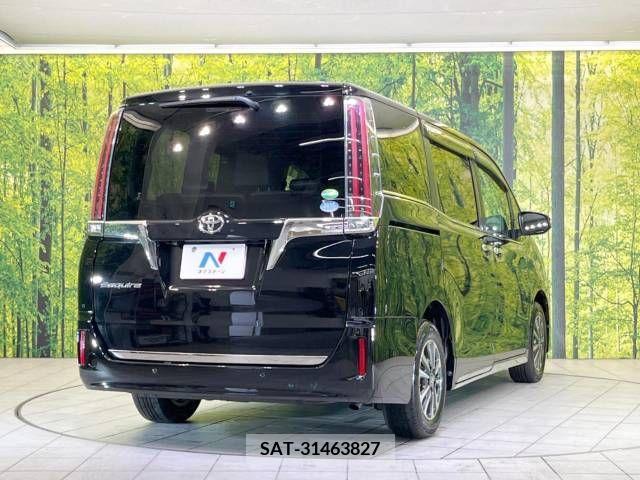 Toyota ESQUIRE 2019-06 321623-17