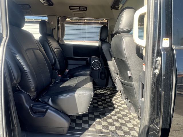 Mitsubishi DELICA D5 2010-09 14669-14