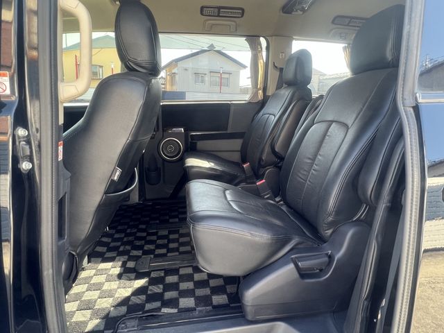 Mitsubishi DELICA D5 2010-09 14669-16
