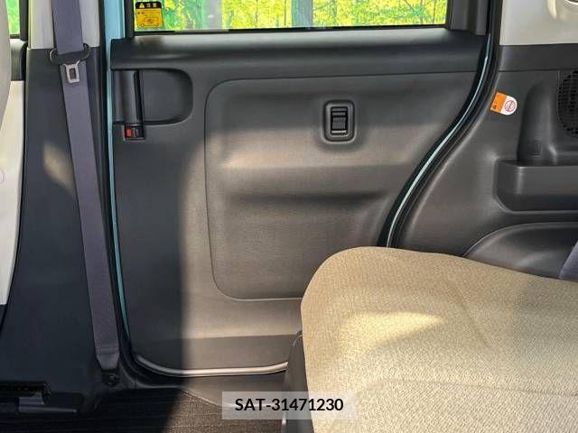 Daihatsu MOVE 2017-10 278155-6