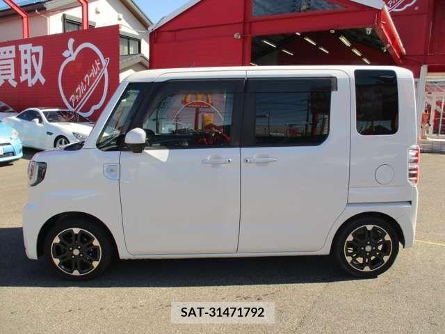 Daihatsu WAKE 2017-03 210660-4