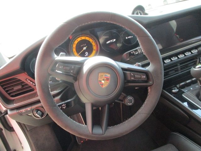 Porsche 911 2023-02 2688-22