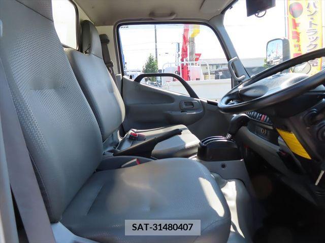 Hino DUTRO 2016-11 203806-5