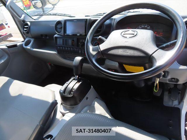 Hino DUTRO 2016-11 203806-1