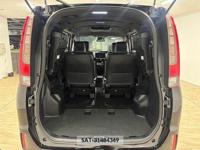 Toyota ESQUIRE 2017-02 359812-12