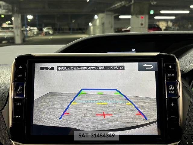 Toyota ESQUIRE 2017-02 359812-3