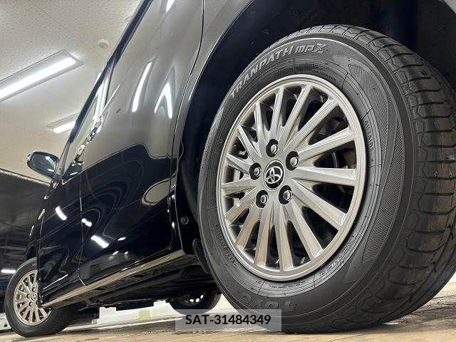 Toyota ESQUIRE 2017-02 359812-19