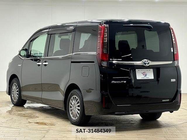 Toyota ESQUIRE 2017-02 359812-16