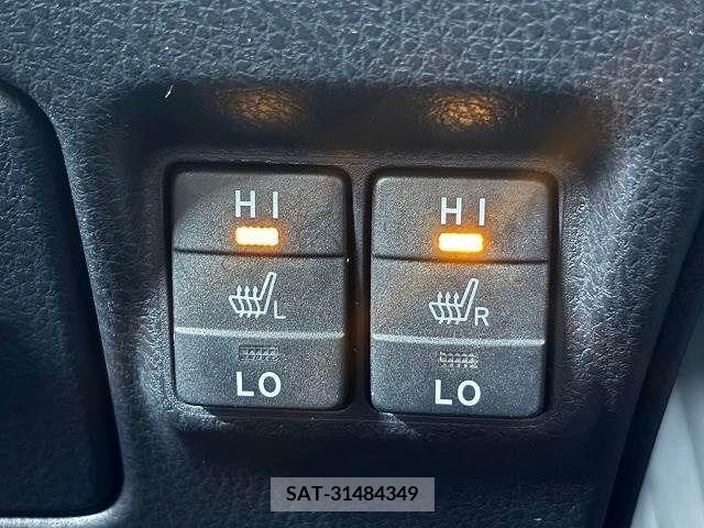 Toyota ESQUIRE 2017-02 359812-8