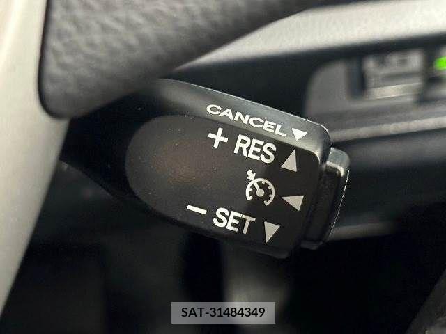 Toyota ESQUIRE 2017-02 359812-7