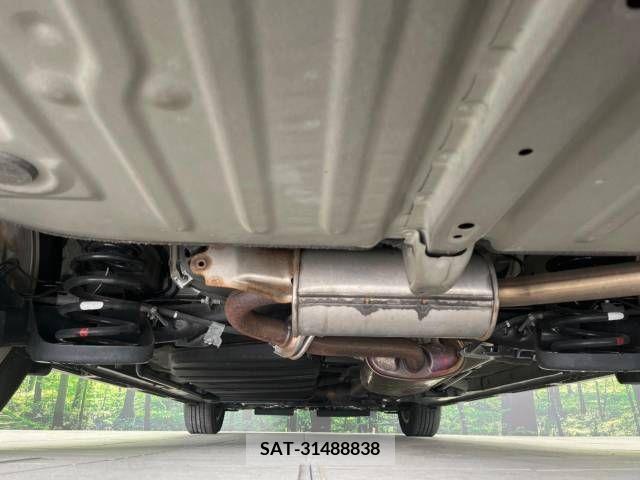 Toyota VOXY 2016-09 370292-19