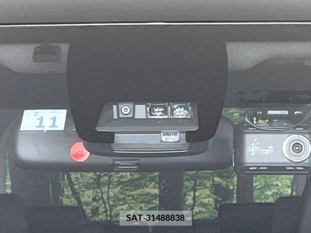 Toyota VOXY 2016-09 370292-2