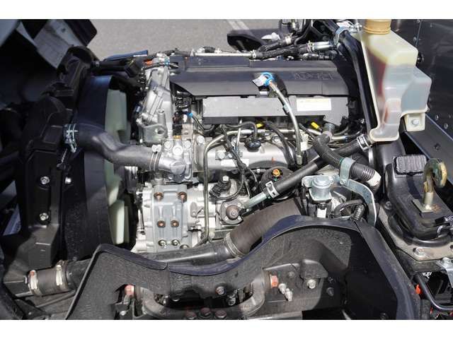 Mitsubishi CANTER 2023-03 181163-11