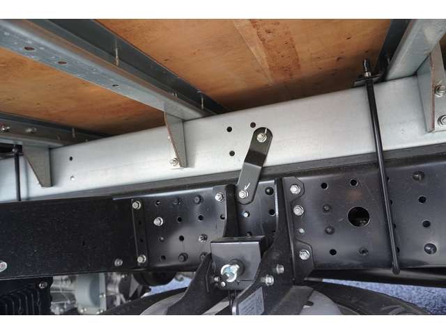 Mitsubishi CANTER 2023-03 181163-10