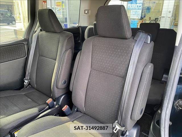 Toyota VOXY HYBRID 2015-05 289341-4