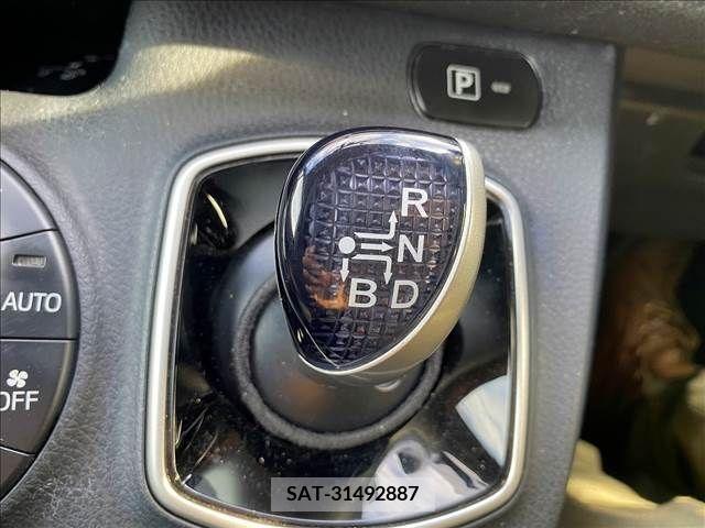 Toyota VOXY HYBRID 2015-05 289341-17