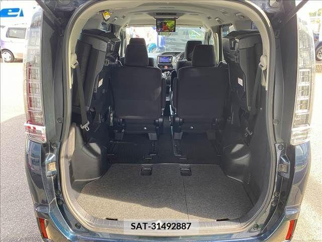 Toyota VOXY HYBRID 2015-05 289341-6