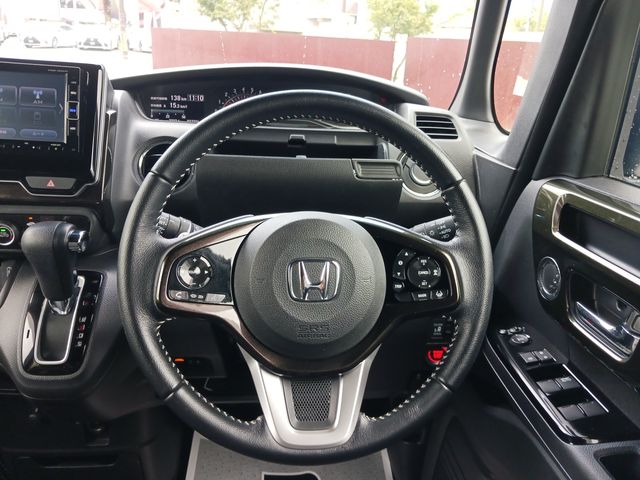 Honda N BOX CUSTOM 2018-02 11569-12