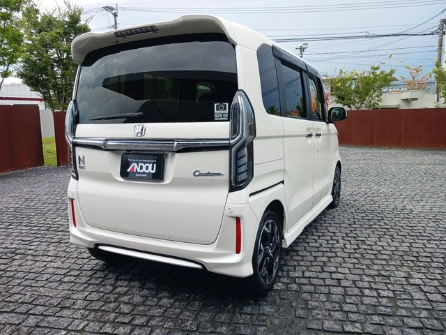 Honda N BOX CUSTOM 2018-02 11569-6