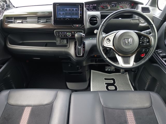 Honda N BOX CUSTOM 2018-02 11569-8