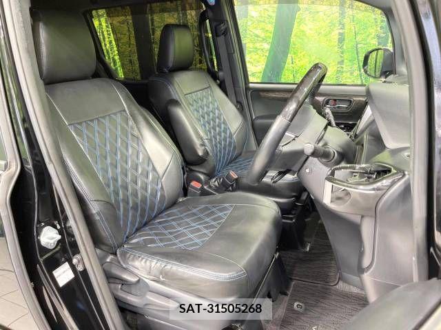 Toyota VOXY 2019-01 347835-8