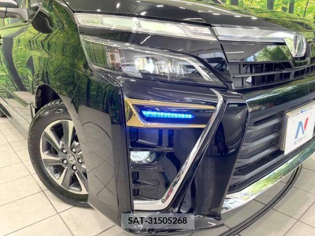Toyota VOXY 2019-01 347835-12