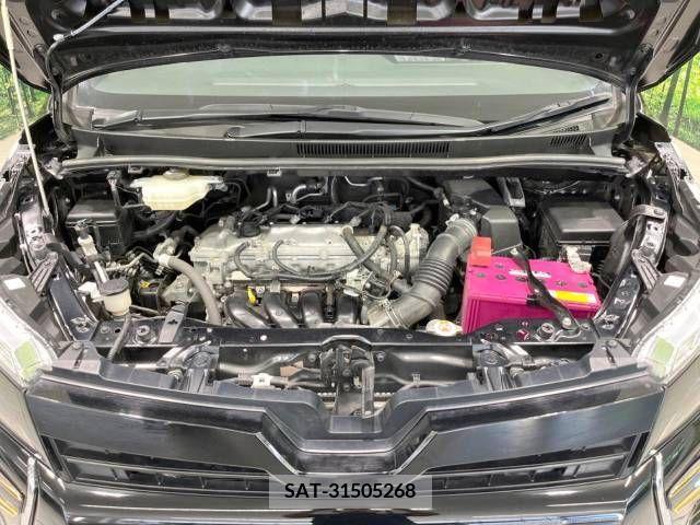 Toyota VOXY 2019-01 347835-18