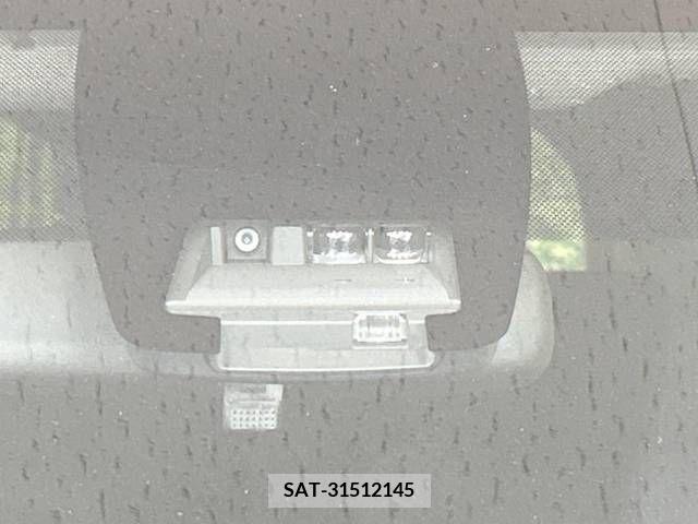 Toyota VOXY 2016-04 218295-3