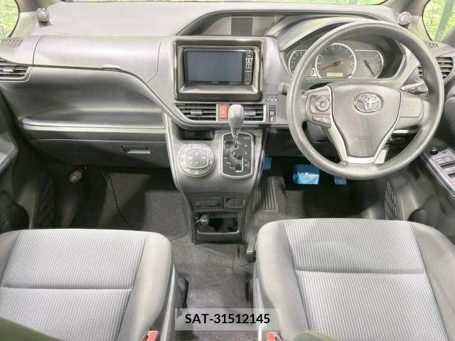 Toyota VOXY 2016-04 218295-1