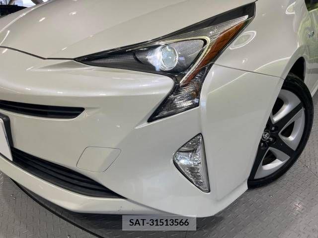 Toyota PRIUS 2016-10 347273-12