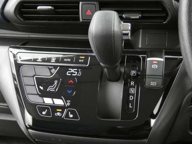 Mitsubishi EK X 2020-10 25456-11