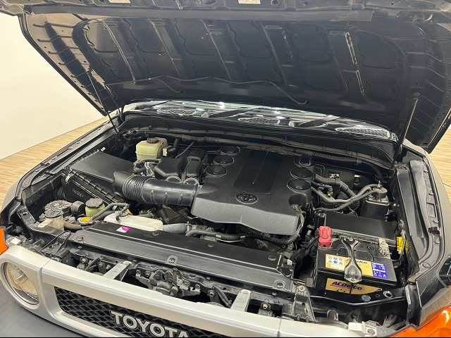Toyota FJ CRUISER 2013-02 182924-17