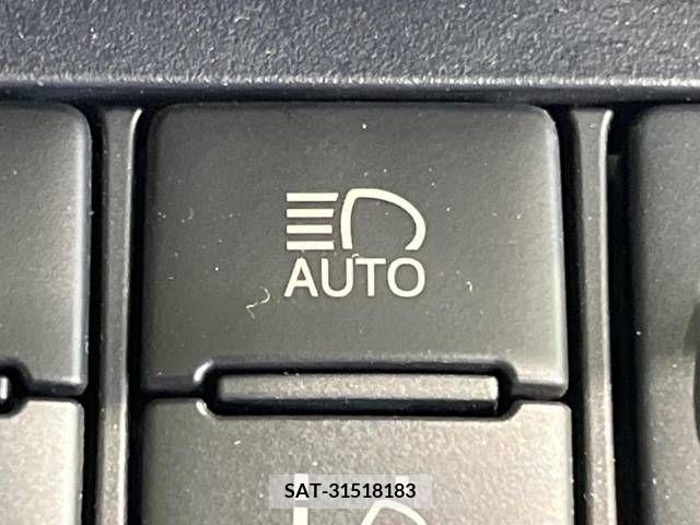 Toyota SIENTA 2017-04 215373-7