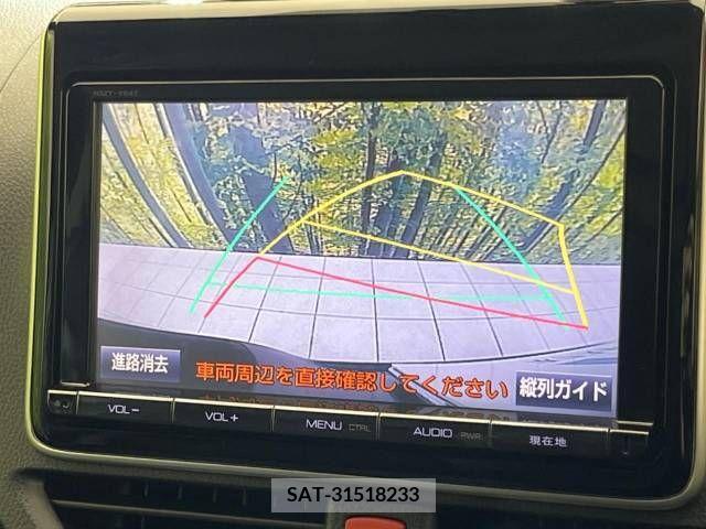 Toyota VOXY 2015-10 289199-3