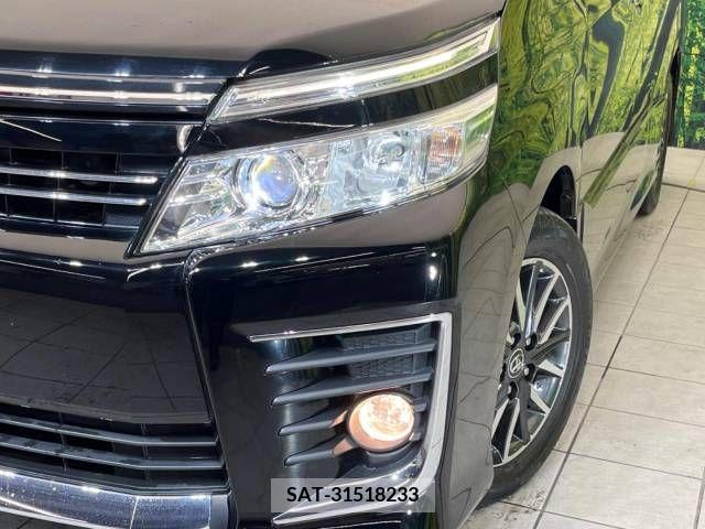 Toyota VOXY 2015-10 289199-14