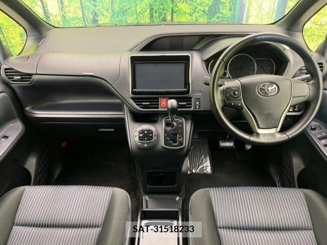 Toyota VOXY 2015-10 289199-1