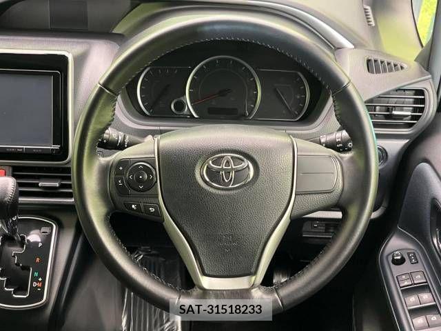 Toyota VOXY 2015-10 289199-12
