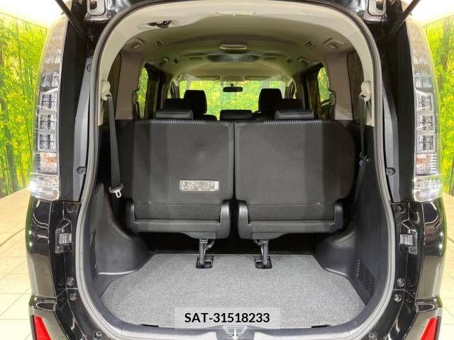 Toyota VOXY 2015-10 289199-11