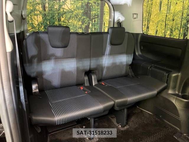Toyota VOXY 2015-10 289199-10