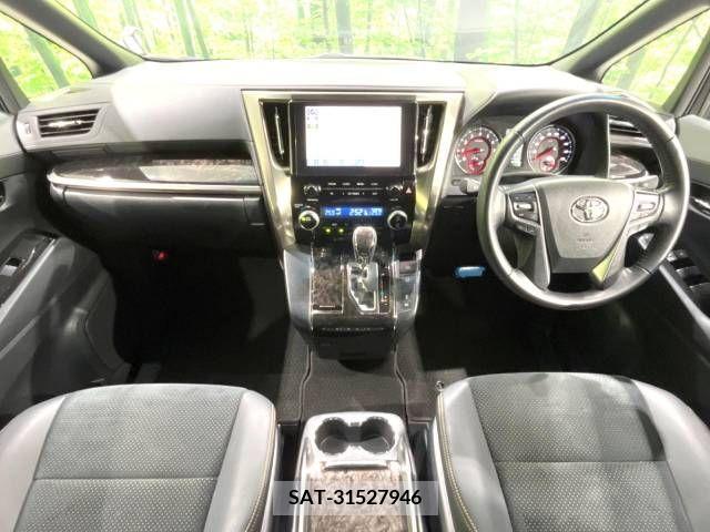 Toyota ALPHARD 2021-06 215717-1