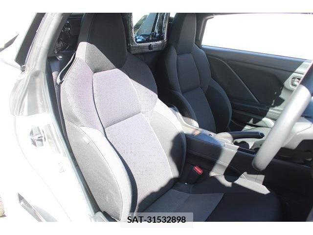 Honda S660 2018-04 209306-12