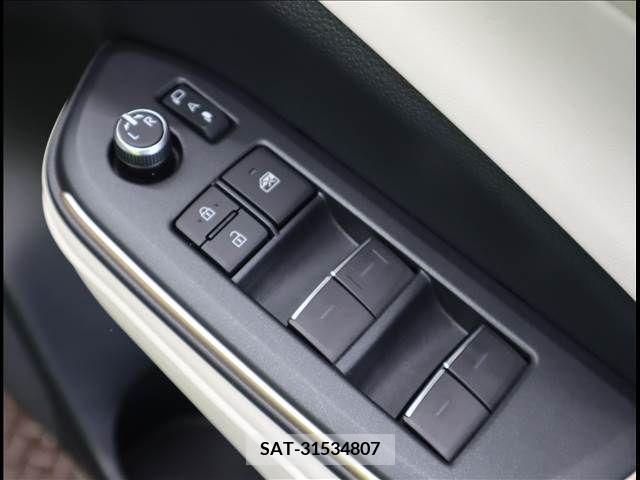 Toyota CROWN 2023-02 206927-19
