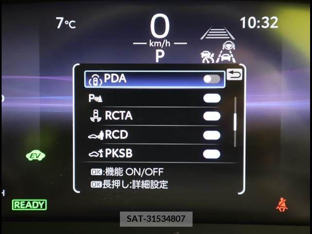 Toyota CROWN 2023-02 206927-17