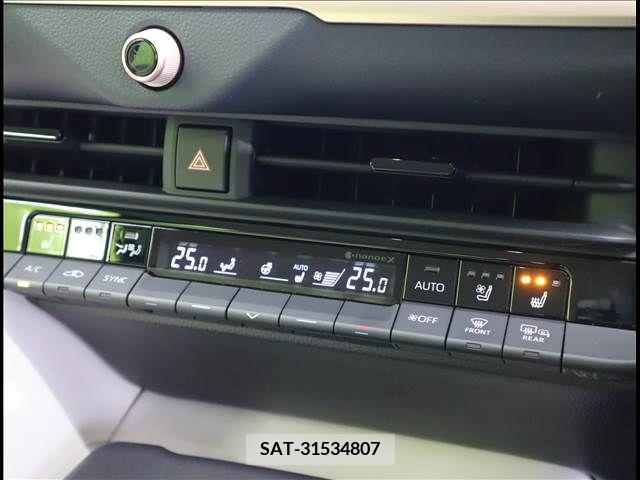 Toyota CROWN 2023-02 206927-11