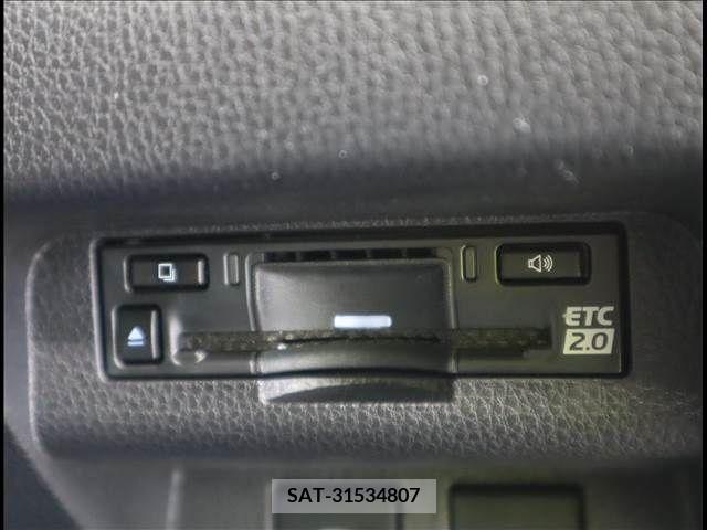 Toyota CROWN 2023-02 206927-7